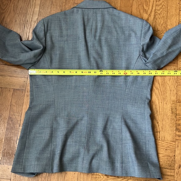 Gorgeous 100% Wool Lafayette 148 Classic Blazer size 14 - Picture 10 of 11